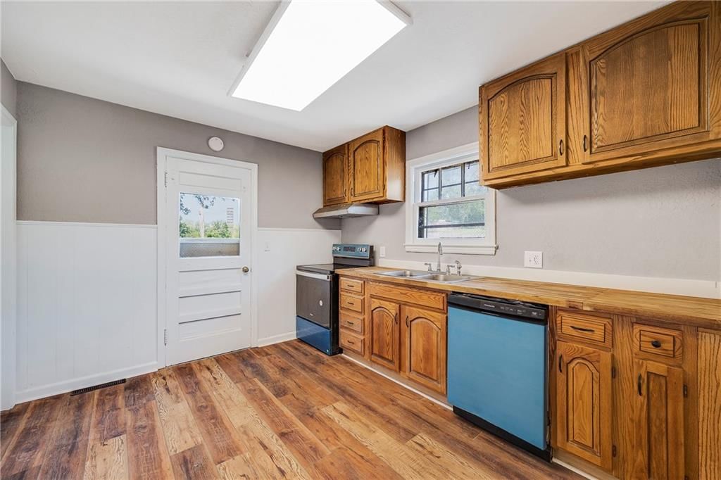 4000 Crescent Avenue — photo 12