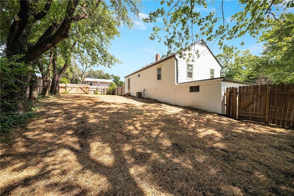 4000 Crescent Avenue — photo 25