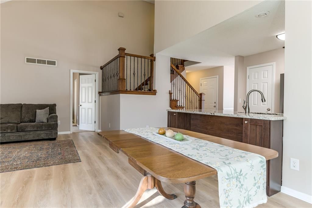 14826 W 124th Terrace — photo 9