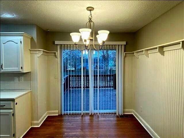 1400 COTTONWOOD Drive — photo 4