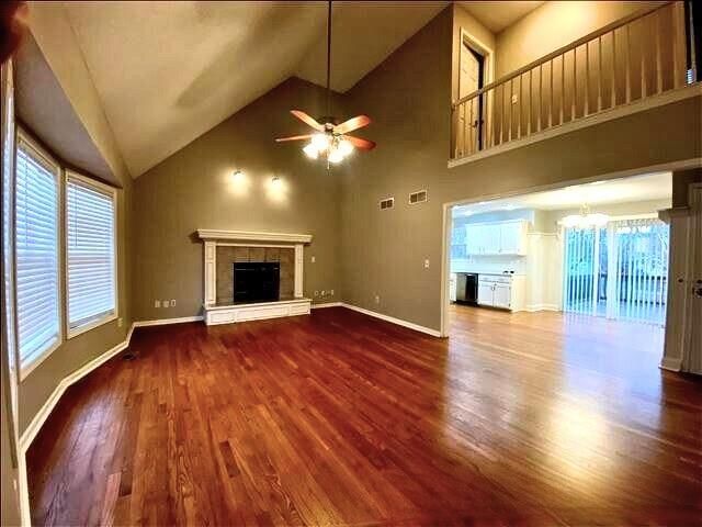 1400 COTTONWOOD Drive — photo 5