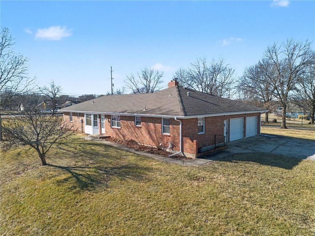 6640 Pflumm Road, Shawnee, KS