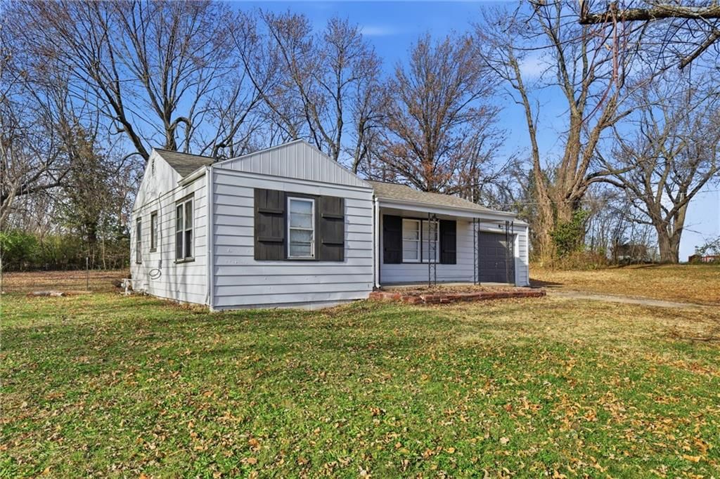 108 N Austin Street — photo 4