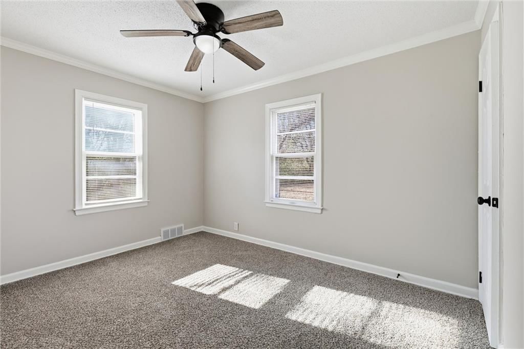 108 N Austin Street — photo 12