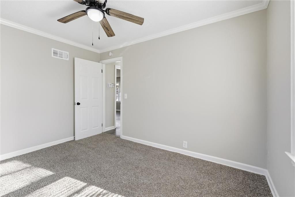 108 N Austin Street — photo 13