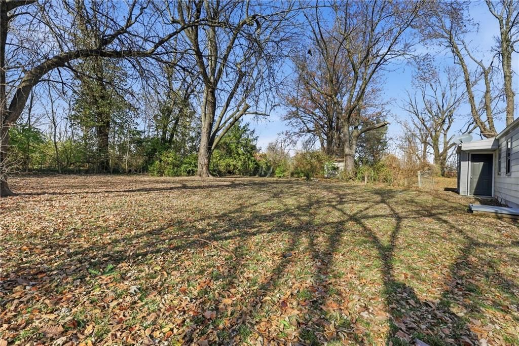 108 N Austin Street — photo 19