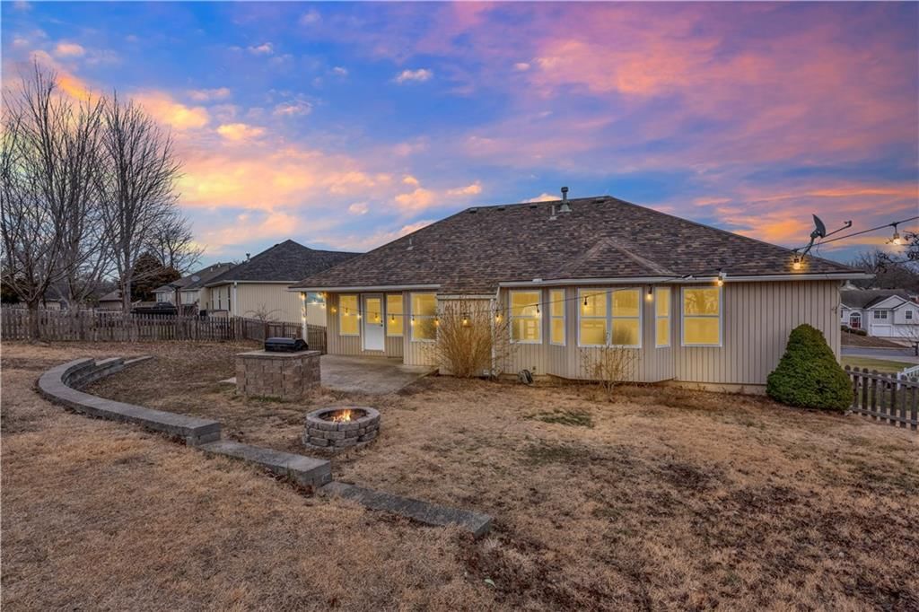 114 Deerfield Drive — photo 10