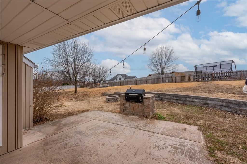 114 Deerfield Drive — photo 14
