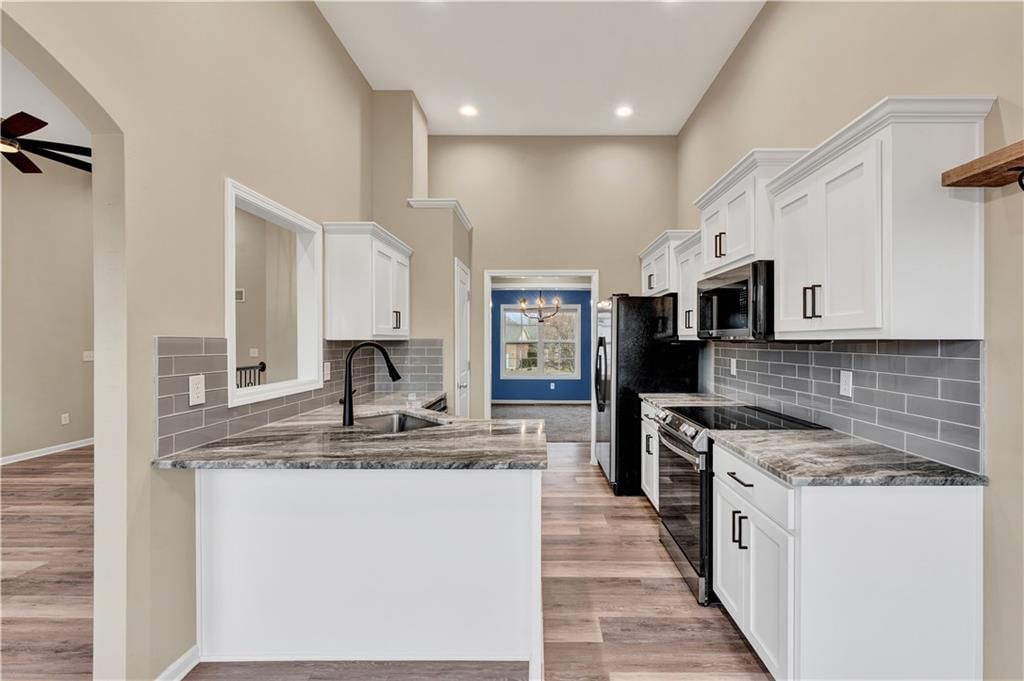 114 Deerfield Drive — photo 37