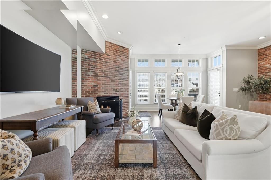 212 W 50th Street — photo 10