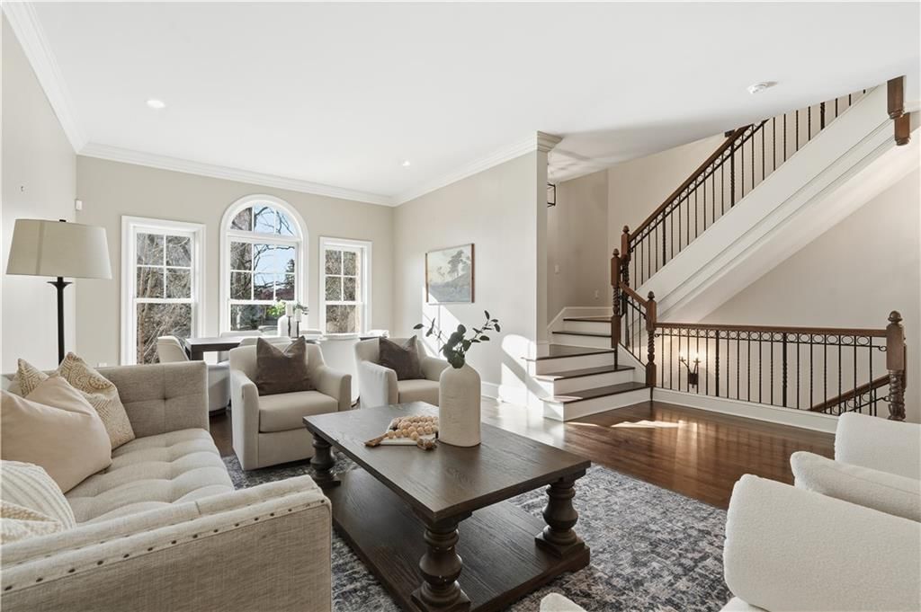 212 W 50th Street — photo 11