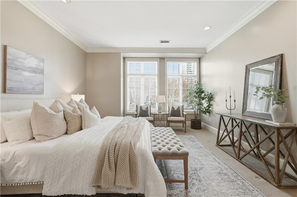 212 W 50th Street — photo 16