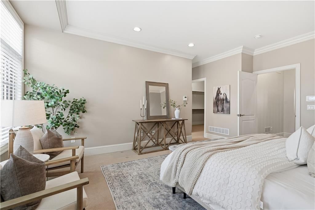 212 W 50th Street — photo 17