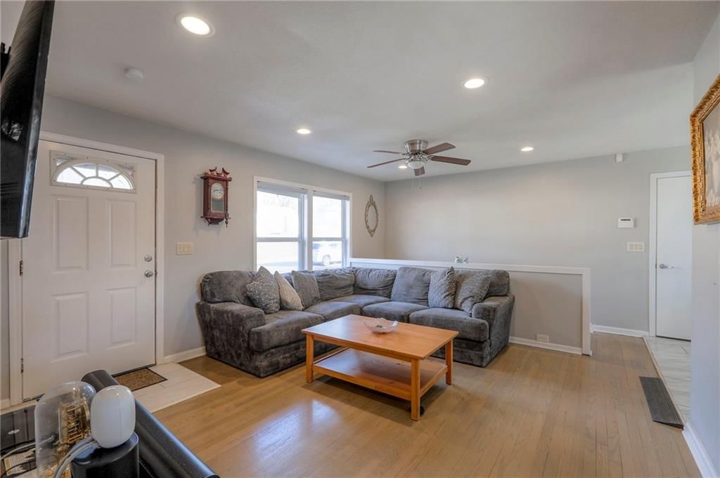 11311 E 50th Street — photo 3