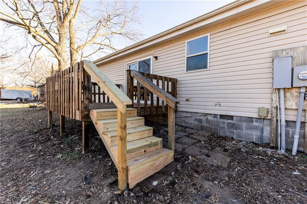 618 Locust Street — photo 32