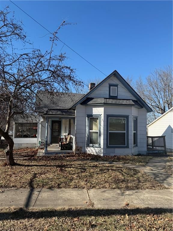 206 Winner Avenue, Smithville, MO