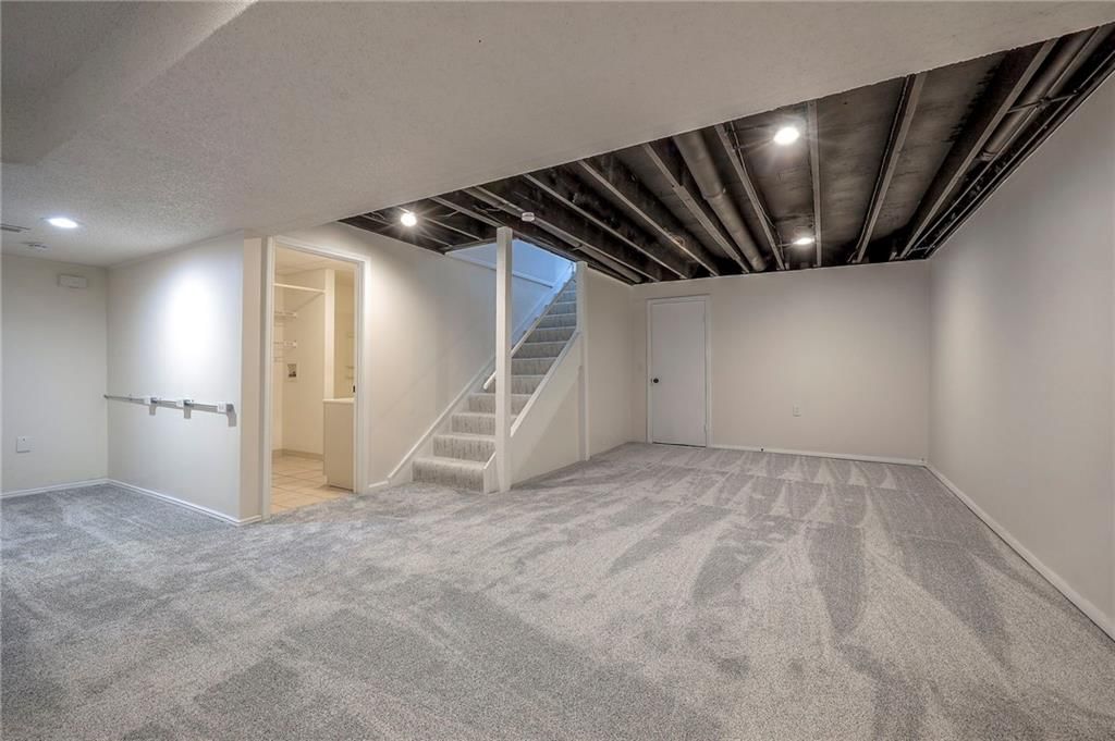 7102 Mastin Street — photo 27