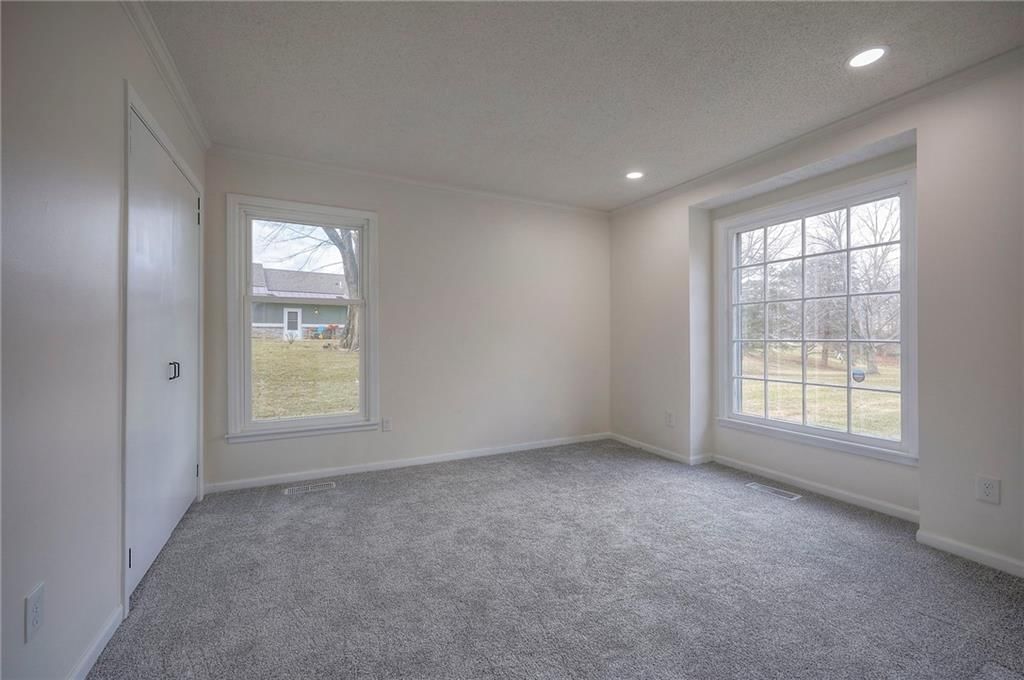7102 Mastin Street — photo 29