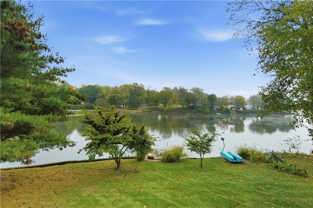 6817 Lakeshore Drive — photo 18