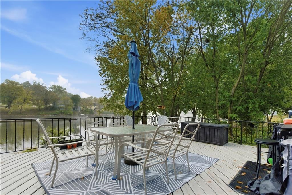 6817 Lakeshore Drive — photo 19