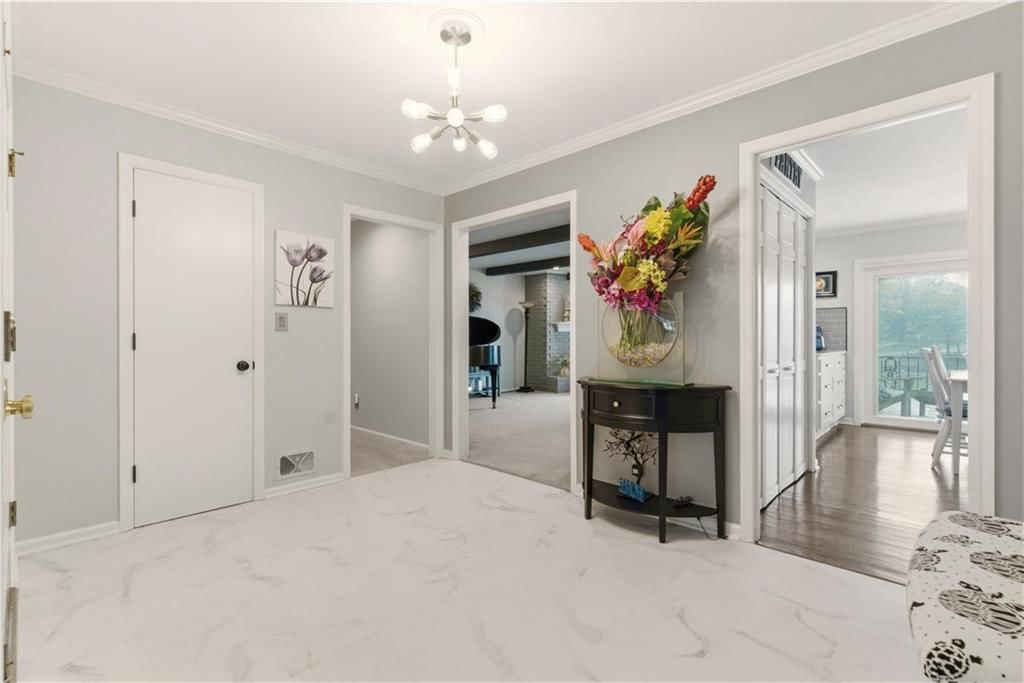 6817 Lakeshore Drive — photo 24
