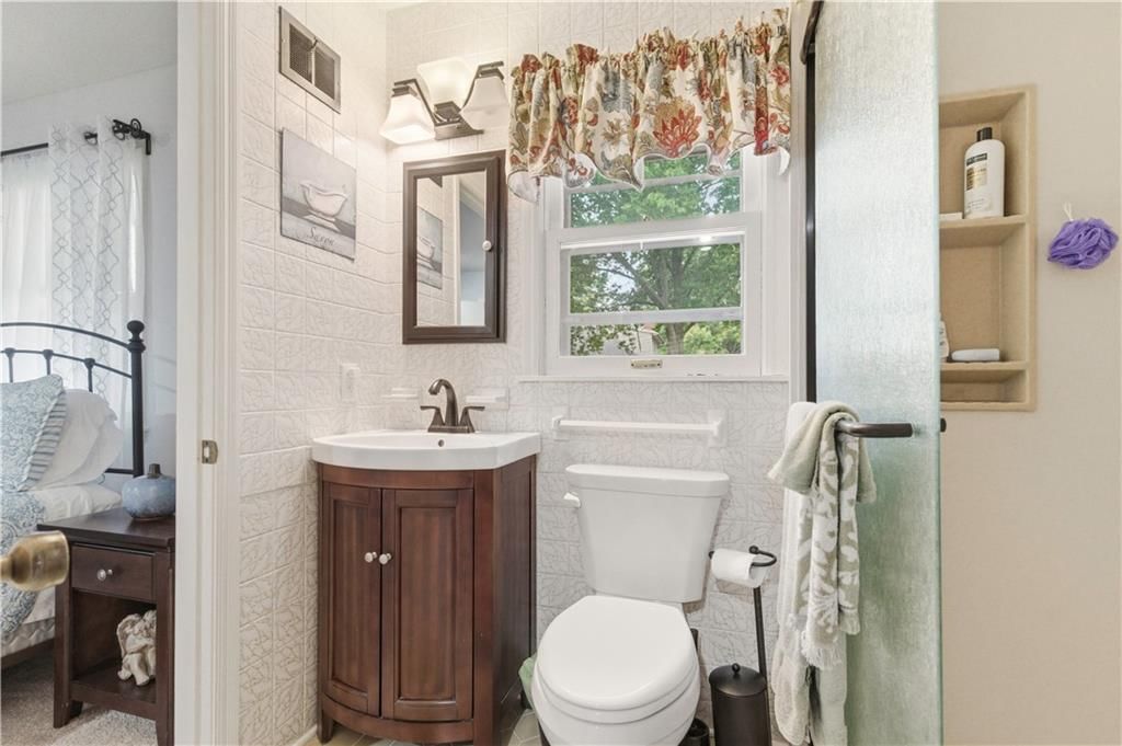 6817 Lakeshore Drive — photo 29