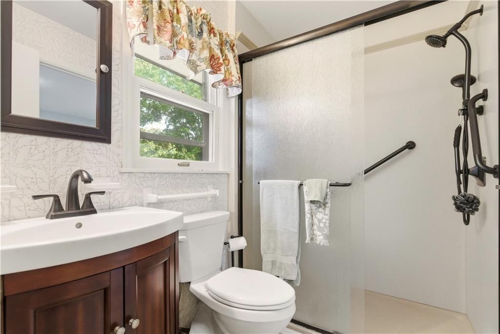 6817 Lakeshore Drive — photo 30