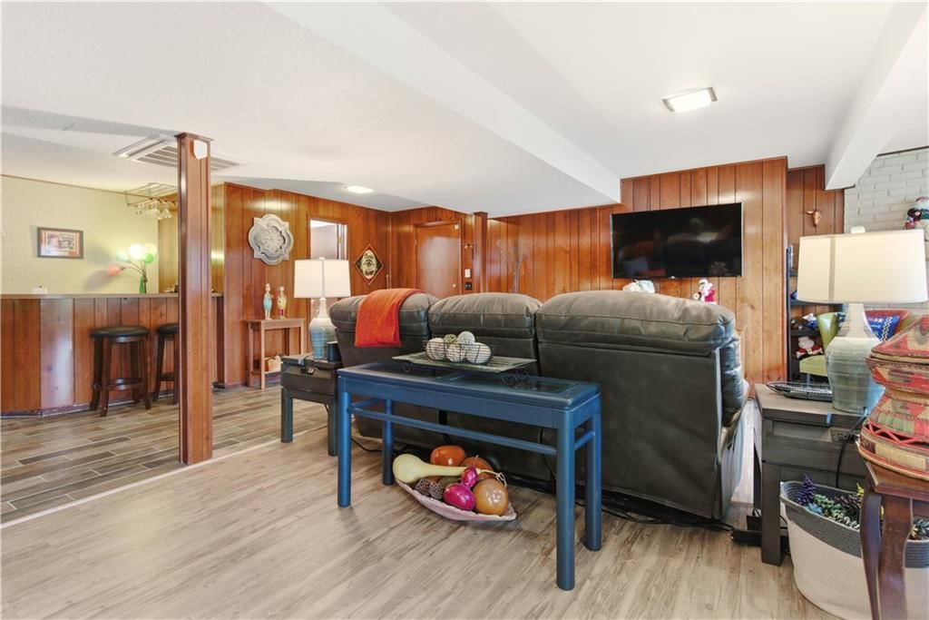 6817 Lakeshore Drive — photo 52