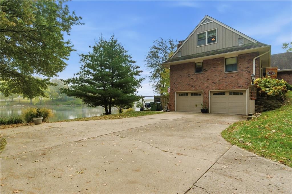 6817 Lakeshore Drive — photo 63