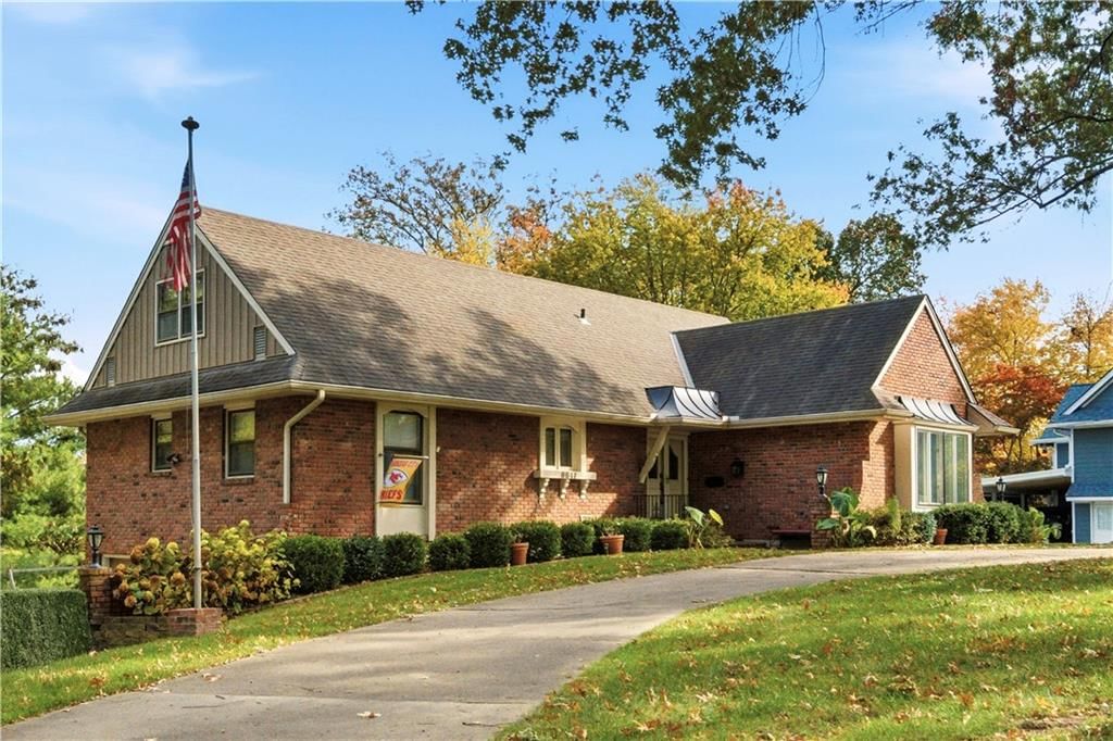 6817 Lakeshore Drive — photo 73