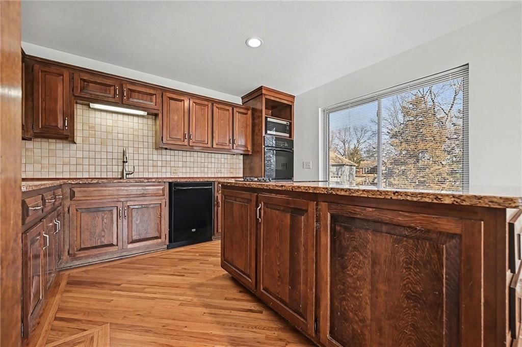 8317 NW Overland Drive — photo 6