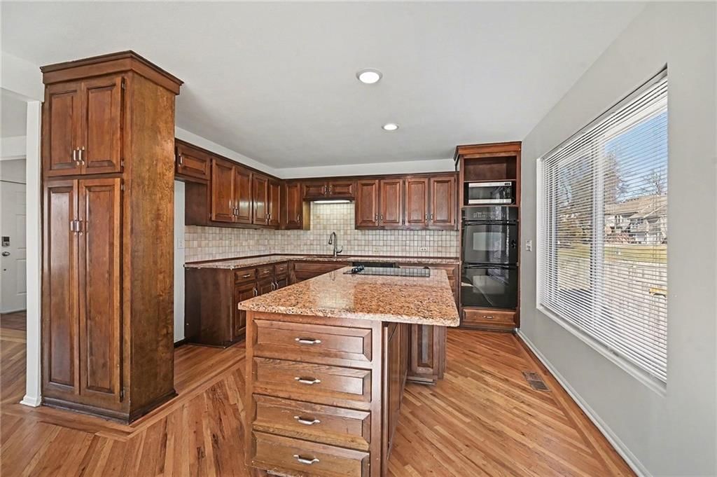 8317 NW Overland Drive — photo 7