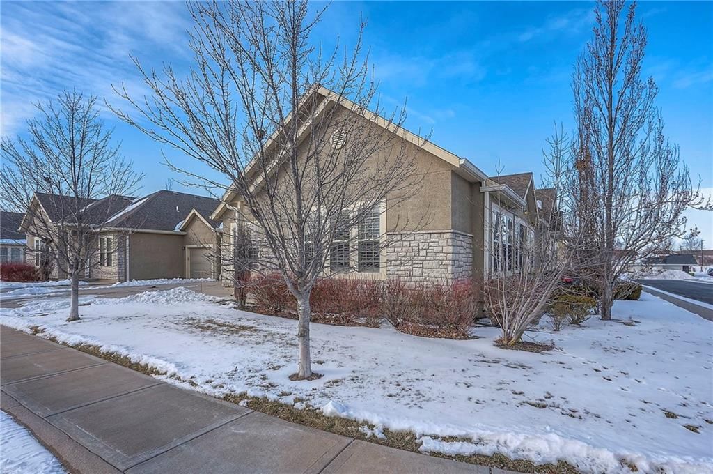 15581 S Hillside Street — photo 3
