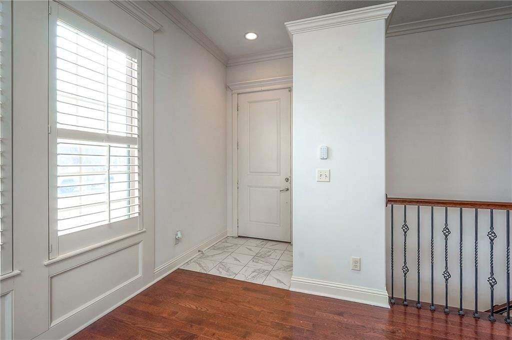 15581 S Hillside Street — photo 4