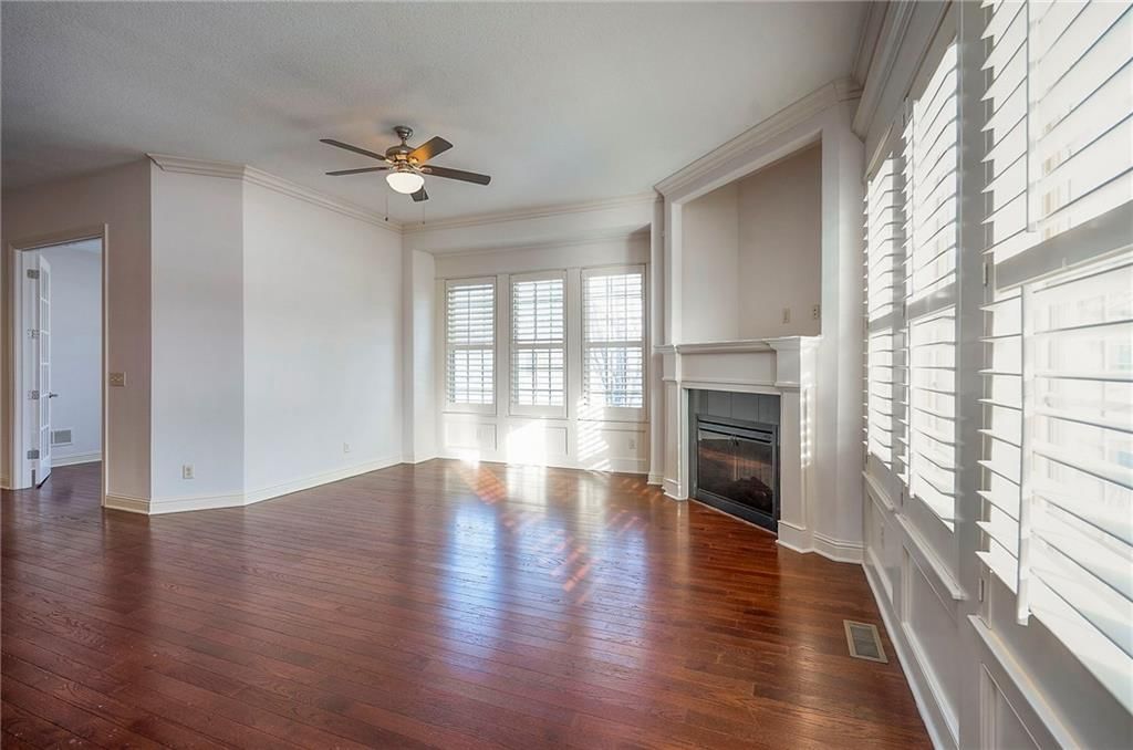 15581 S Hillside Street — photo 7