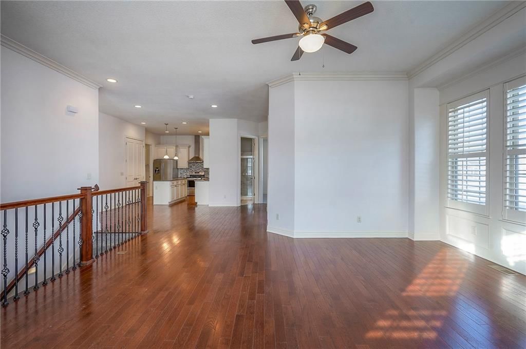 15581 S Hillside Street — photo 8