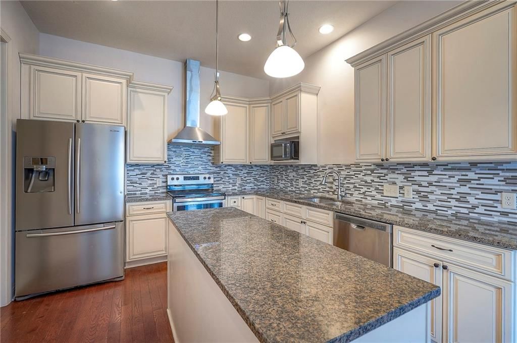 15581 S Hillside Street — photo 13