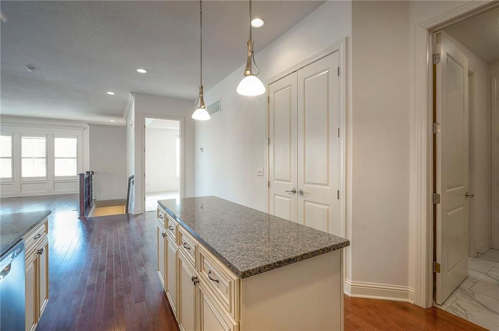 15581 S Hillside Street — photo 16