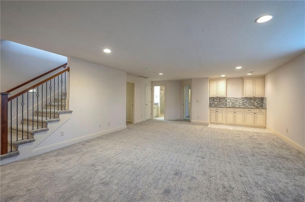 15581 S Hillside Street — photo 29