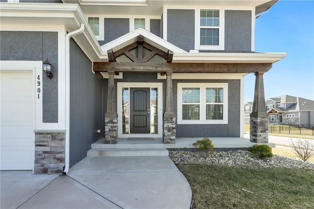 4901 NE 105th Street — photo 2