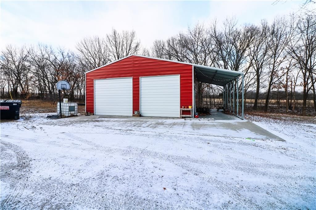 1485 NE A Highway — photo 15