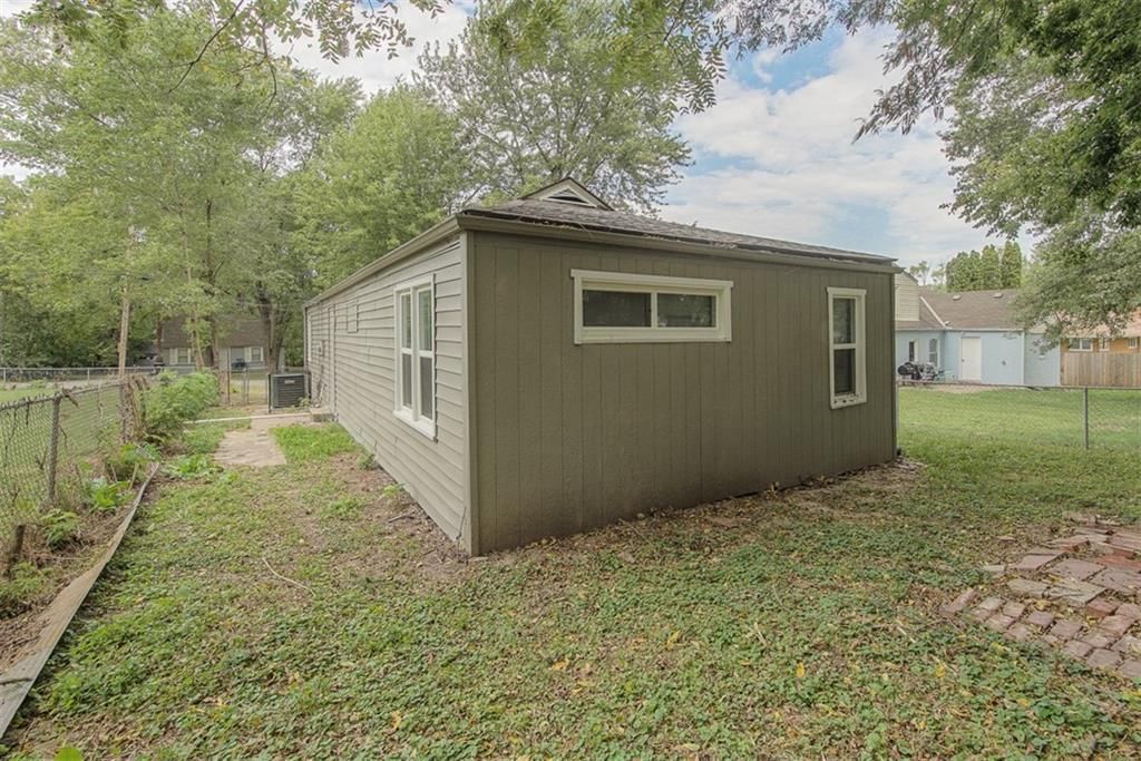 1315 N Mccoy Street — photo 22