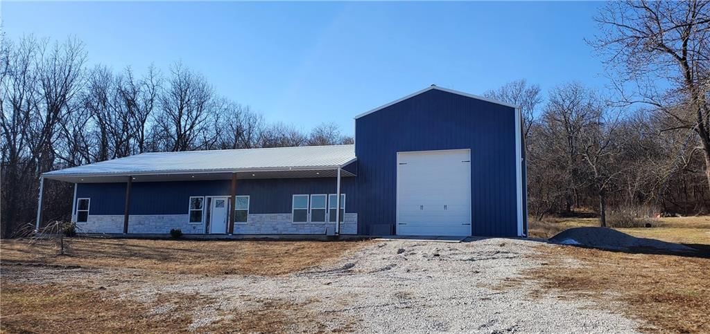 7614 S Morris Road, Oak Grove, MO