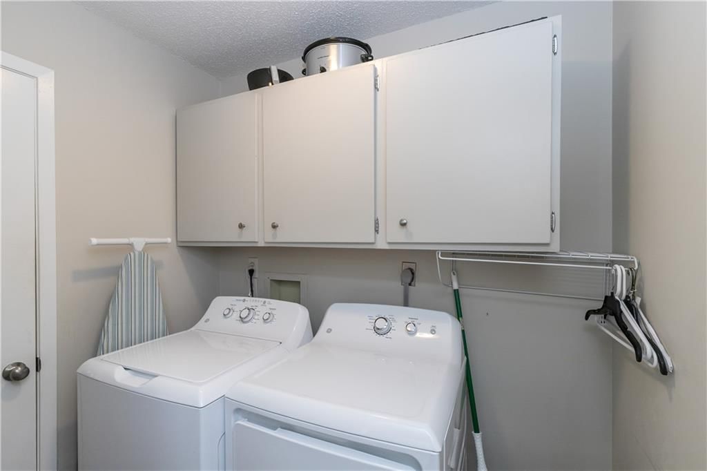 210 NE Bayview Drive — photo 10