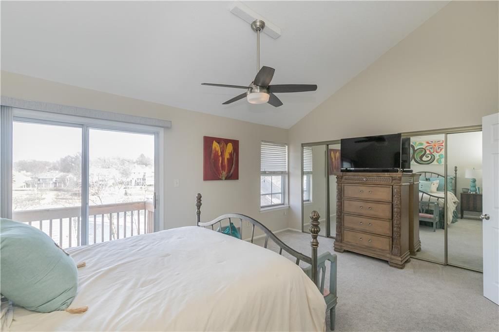210 NE Bayview Drive — photo 13