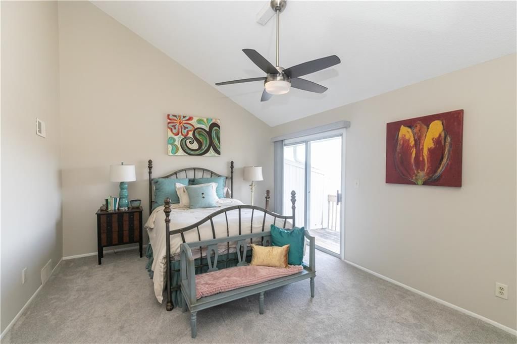 210 NE Bayview Drive — photo 14