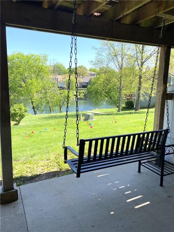 210 NE Bayview Drive — photo 27