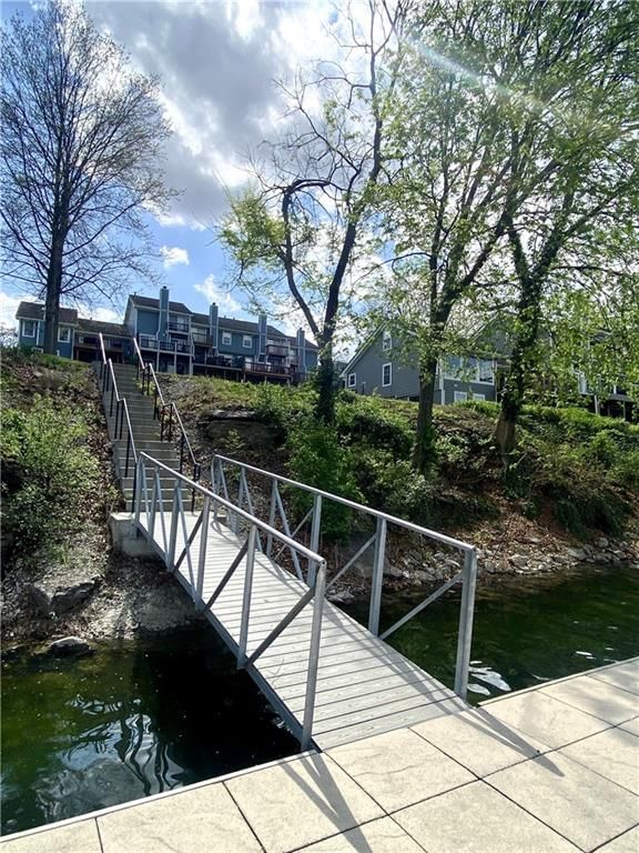 210 NE Bayview Drive — photo 31