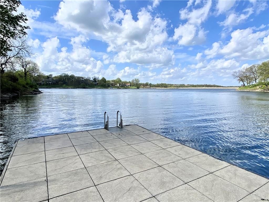 210 NE Bayview Drive — photo 35