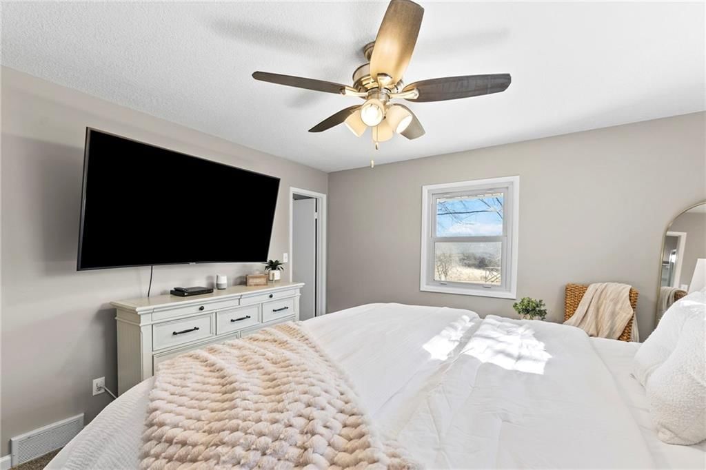 360 E 2300 Road — photo 16
